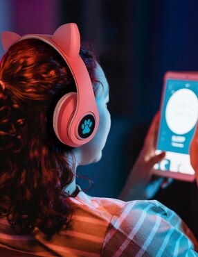 Audífonos Over-Ear Techzone DN-BEJ03B inalámbricos