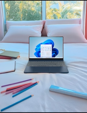 Laptop Lenovo 83K700AXLM 15.3 pulgadas wuxga amd ryzen 7 integradas 16 GB Ram 1 TB SSD